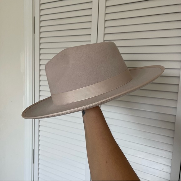 GIGIPIP Monroe Rancher Ivory size S/M 57 cm - Picture 2 of 6